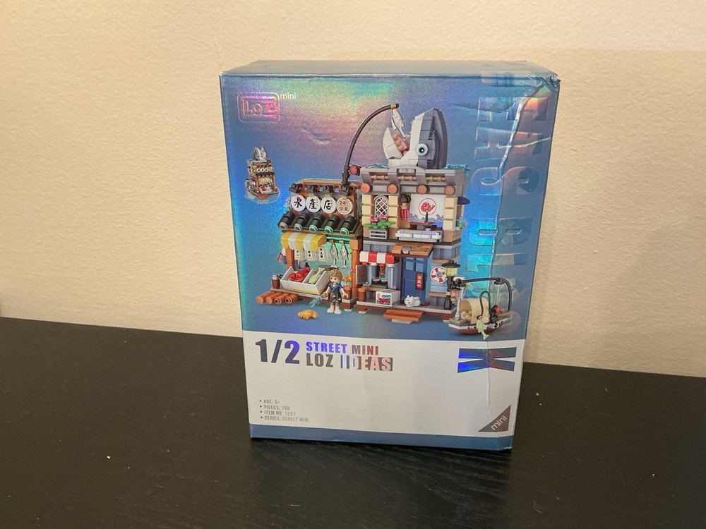 LOZ Mini Modular Shark Seafood Shop Building Set 790pcs #1231