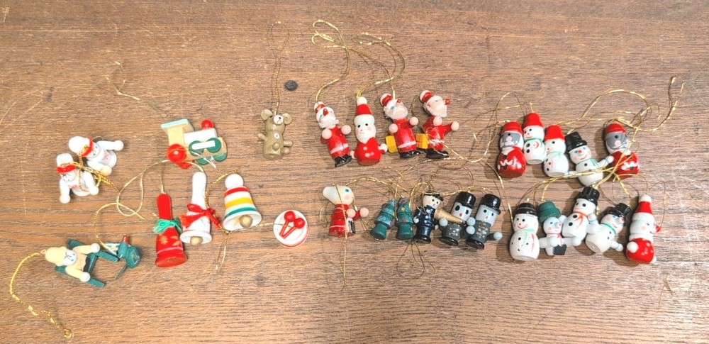 Lot of 30 Vintage Wooden Hand Painted Miniature Christmas Tree Ornaments