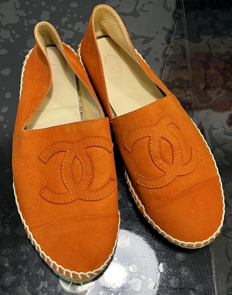 CHANEL CC Logo Beige Lambskin Leather Espadrille Flats Size 38 US 7