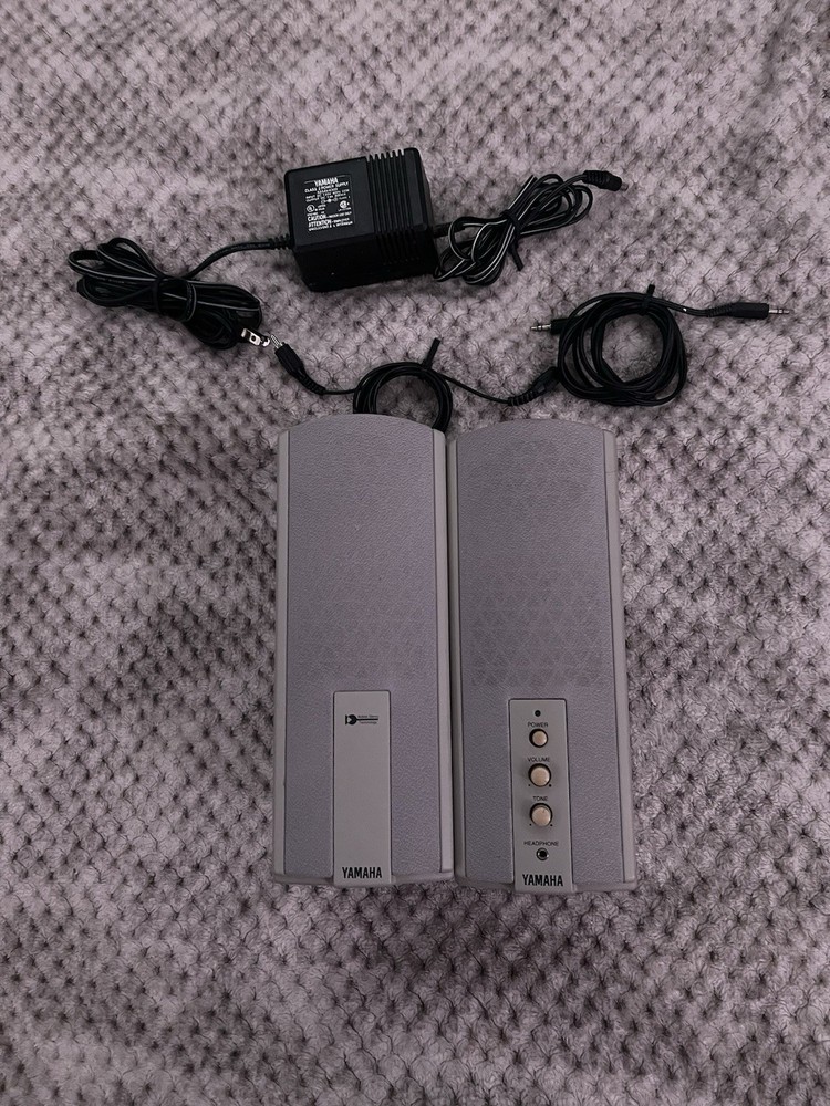 Yamaha YST-M15 Compact Powered Speakers with Deep Bass