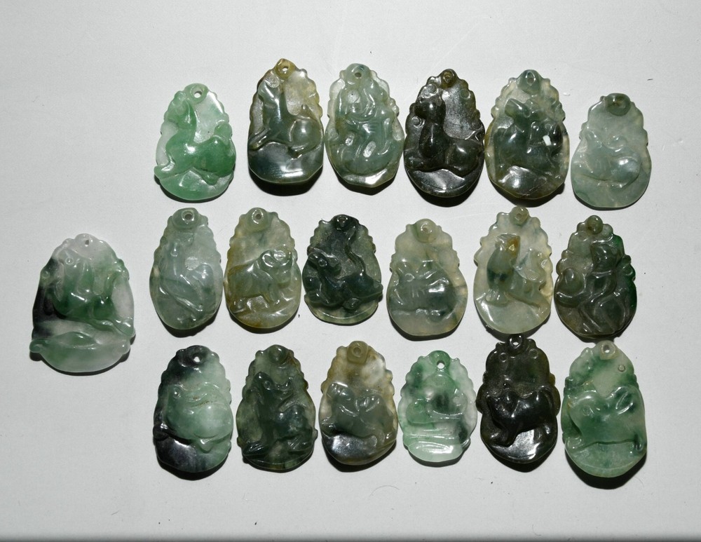 2.5CM Old China Dynasty Jadeite Emerald Fengshui Animal Amulet Pendant Set