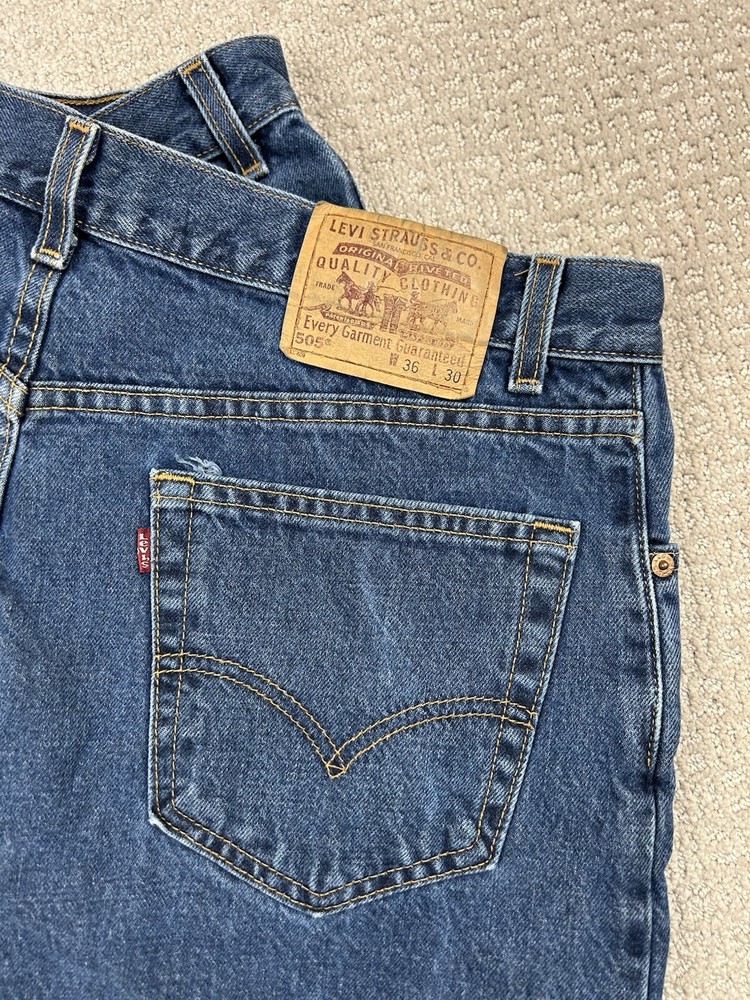 Vintage Levi’s 505 Jeans Men’s Size 36x30 Regular Fit Dark Wash Blue Made In USA
