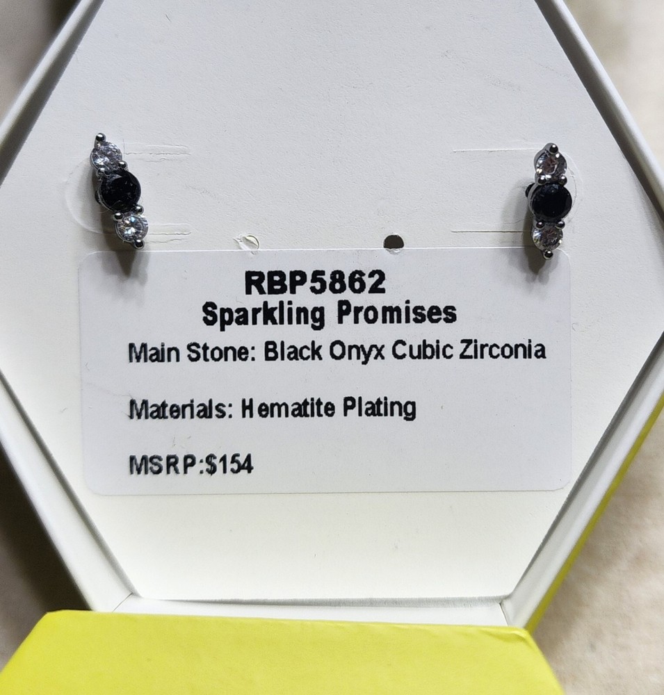 Ring Bomb Party RBP5862  'Sparkling Promises' 1 pair Black Onyx CZ stud earrings