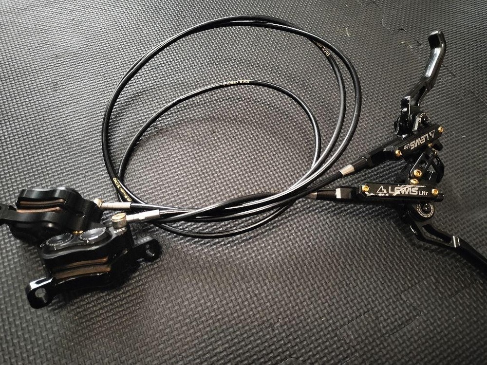 Always Light 4 Piston Brake System