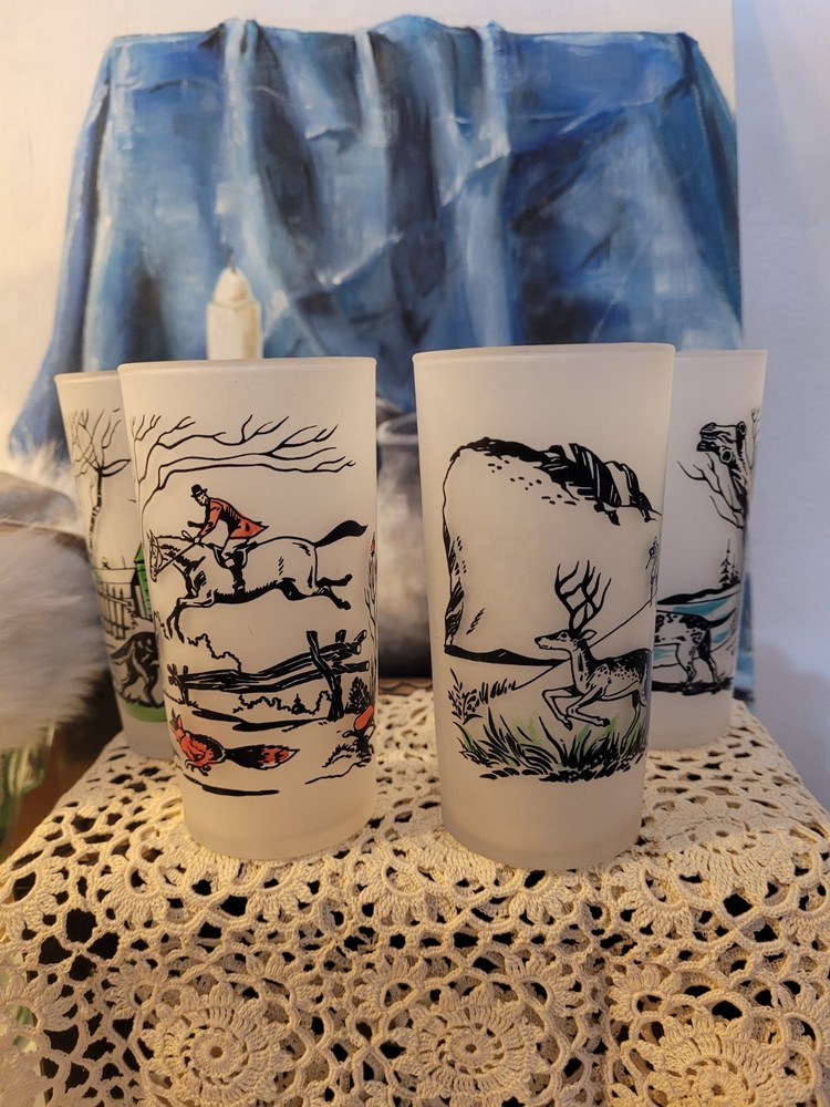 Set of 4 Libbey vintage frosted tumbler glasses with hunting and wildlife designs