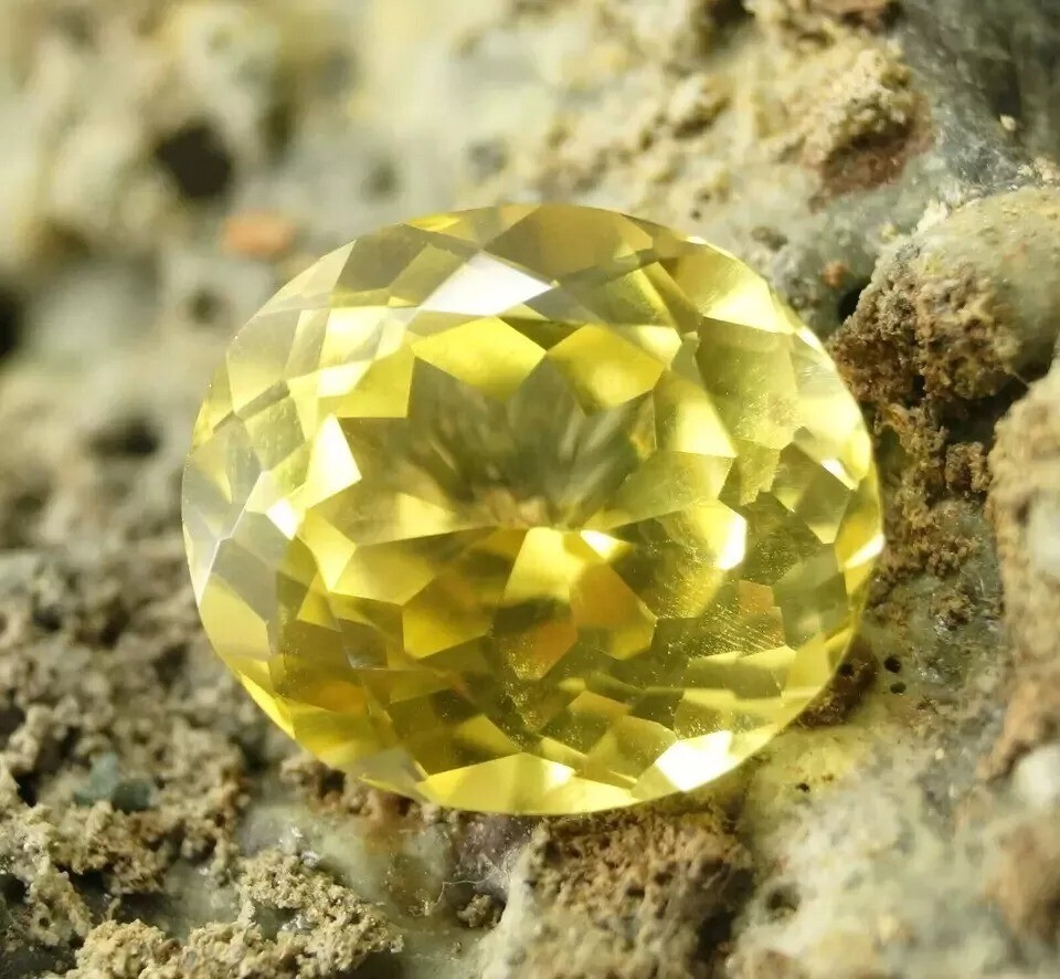 Stunning Natural Flawless Ceylon Yellow Sapphire Oval Cut 15-17Ct Loose Gemstone