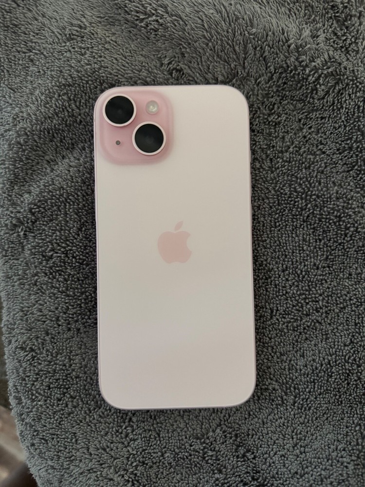 Apple iPhone 15 - 128 GB - Pink (Unlocked)