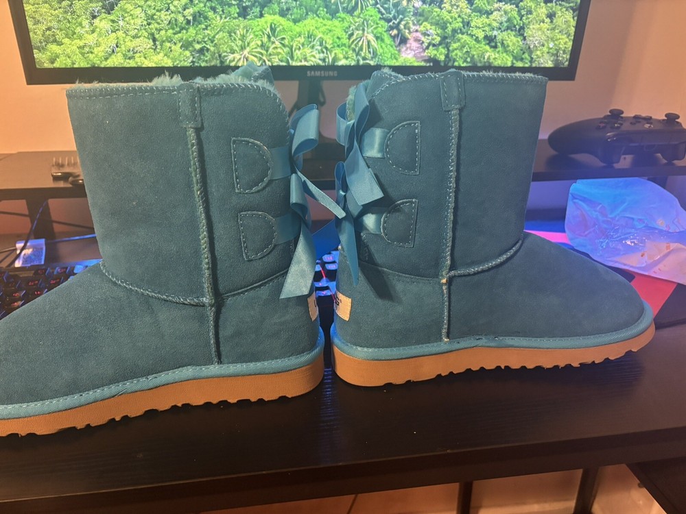 Women's Ugg Classic Boot – Cozy & Stylish Winter Footwear