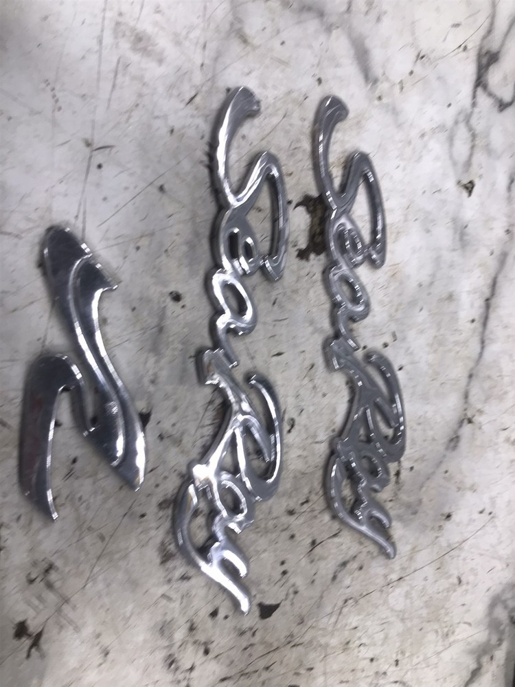 98 Sea Ray 290 Sundancer Boat name plate letters emblems