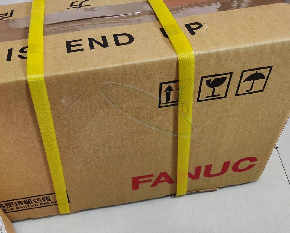 ONE NEW FANUC SERVO MOTOR A06B-0126-B075