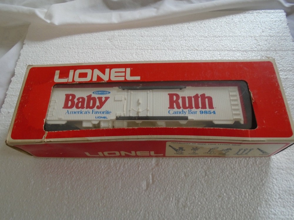 Lionel O 027 Gauge Baby Ruth Billboard Reefer Train Car with Bonus Coupon-image