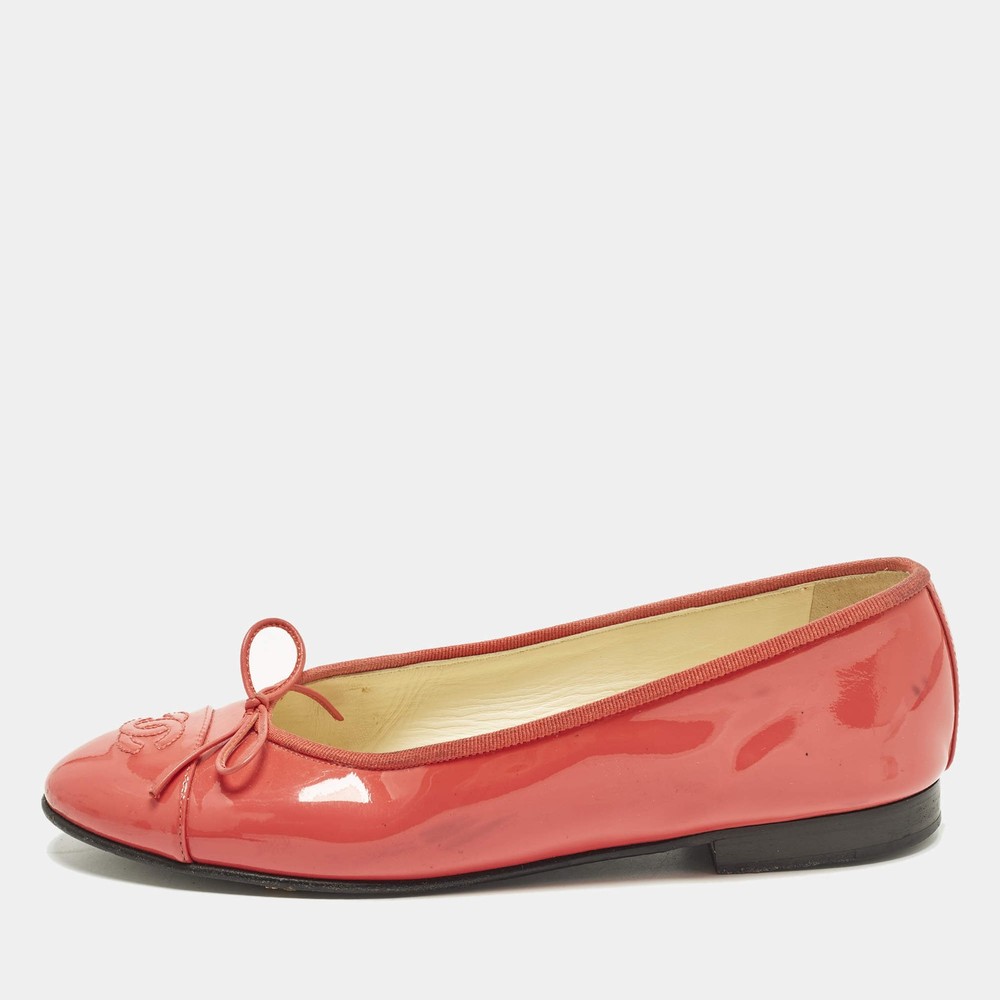 Chanel CC Size 39 Red Patent Leather Ballet Flats