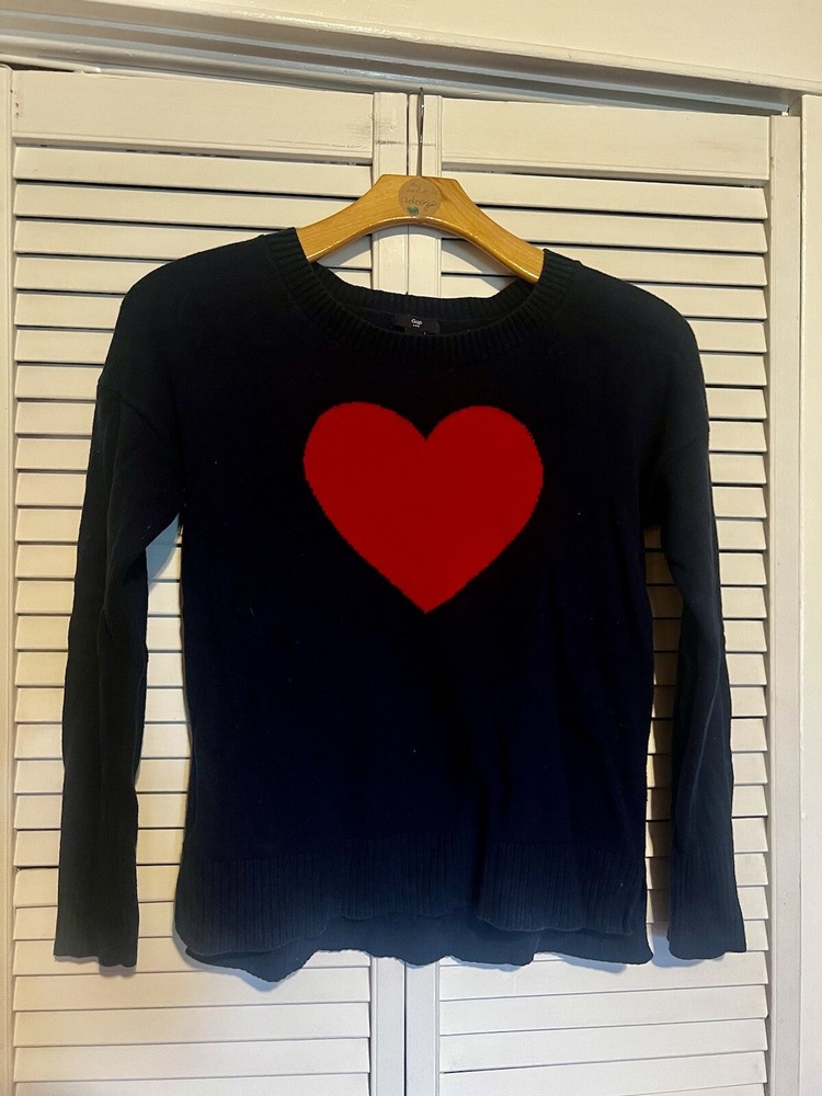 GAP Women’s Large L Sweater Shirt Top Valentines Day HEART Long Sleeve Cotton