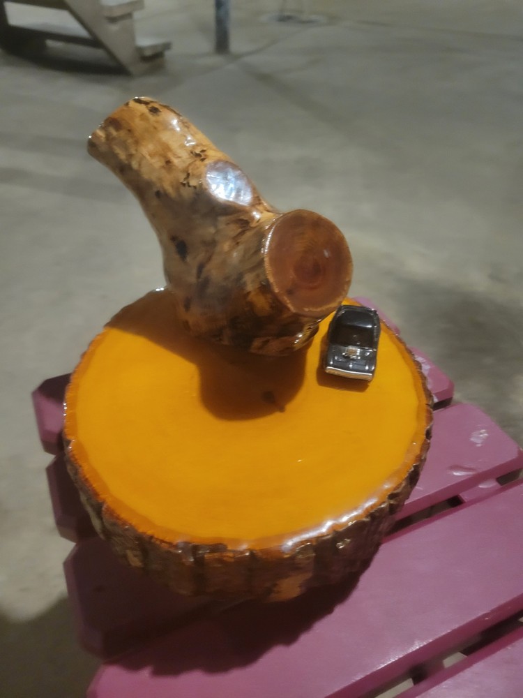 Wood Round Epoxy Resin Coating W/ Hot Wheels Car
