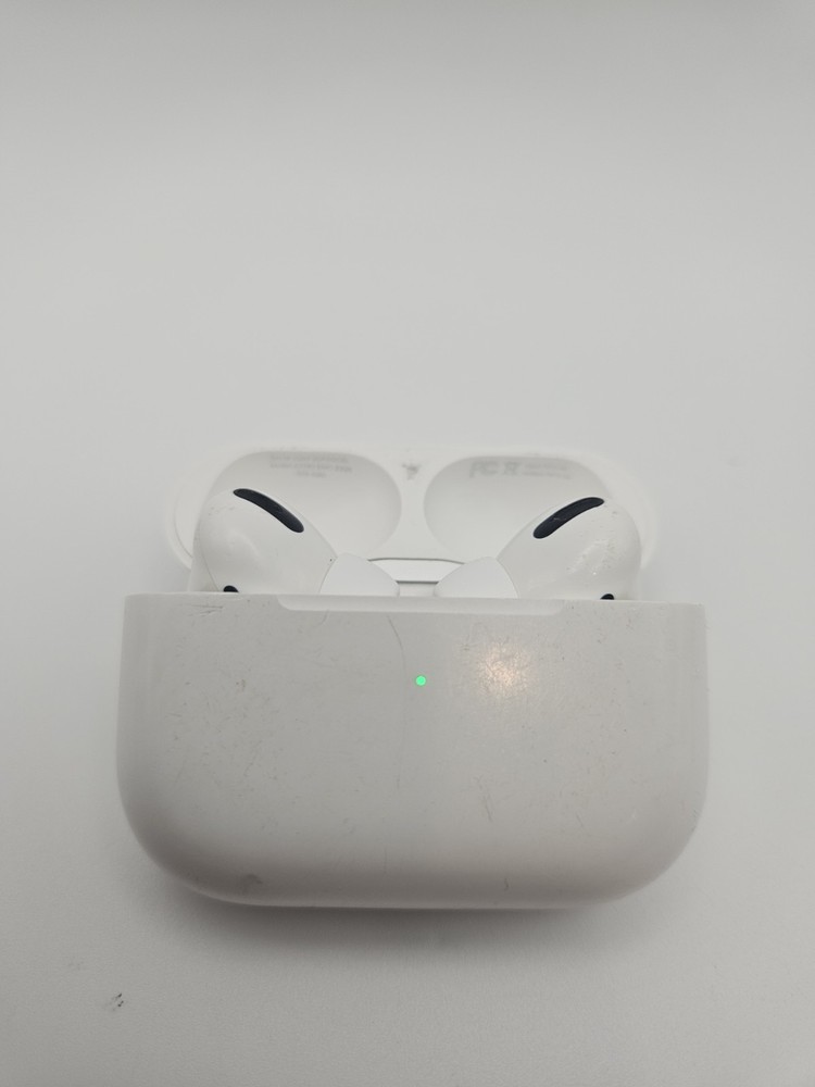 AirPods Pro (A2084, 1st Gen) with MagSafe Wireless Charging Case - White