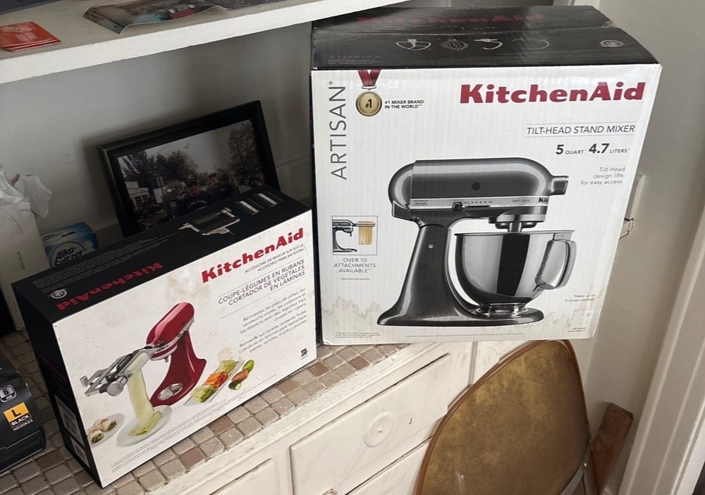 KitchenAid Artisan Series Stand Mixer - Matte White