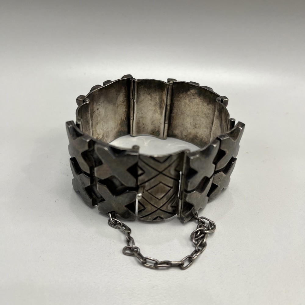 Vintage Sterling Silver  X  Cuff  Bracelet 103.5 Grams