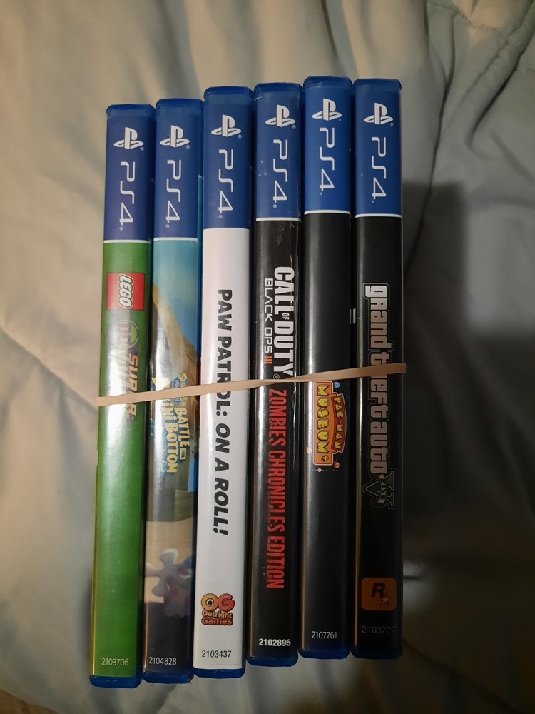 PS4 Games COD GTA + Others For The Kids To Enjoy, CDs Lightly Used No Scratches