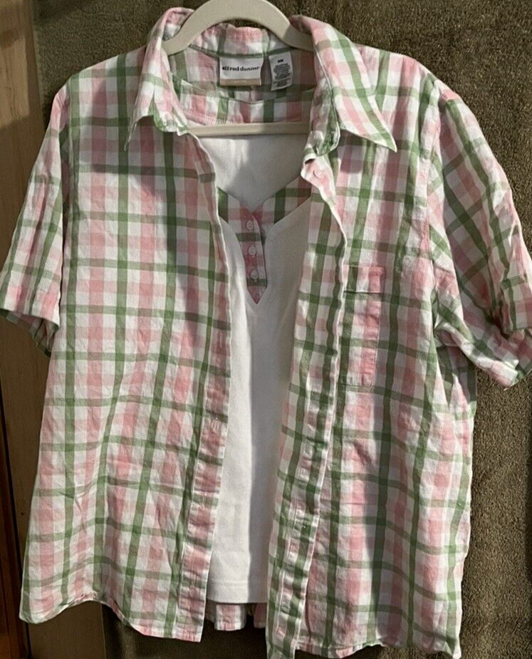 Alfred Dunner 2 Piece Set - V-neck tank with collared overshirt 20W, gently worn