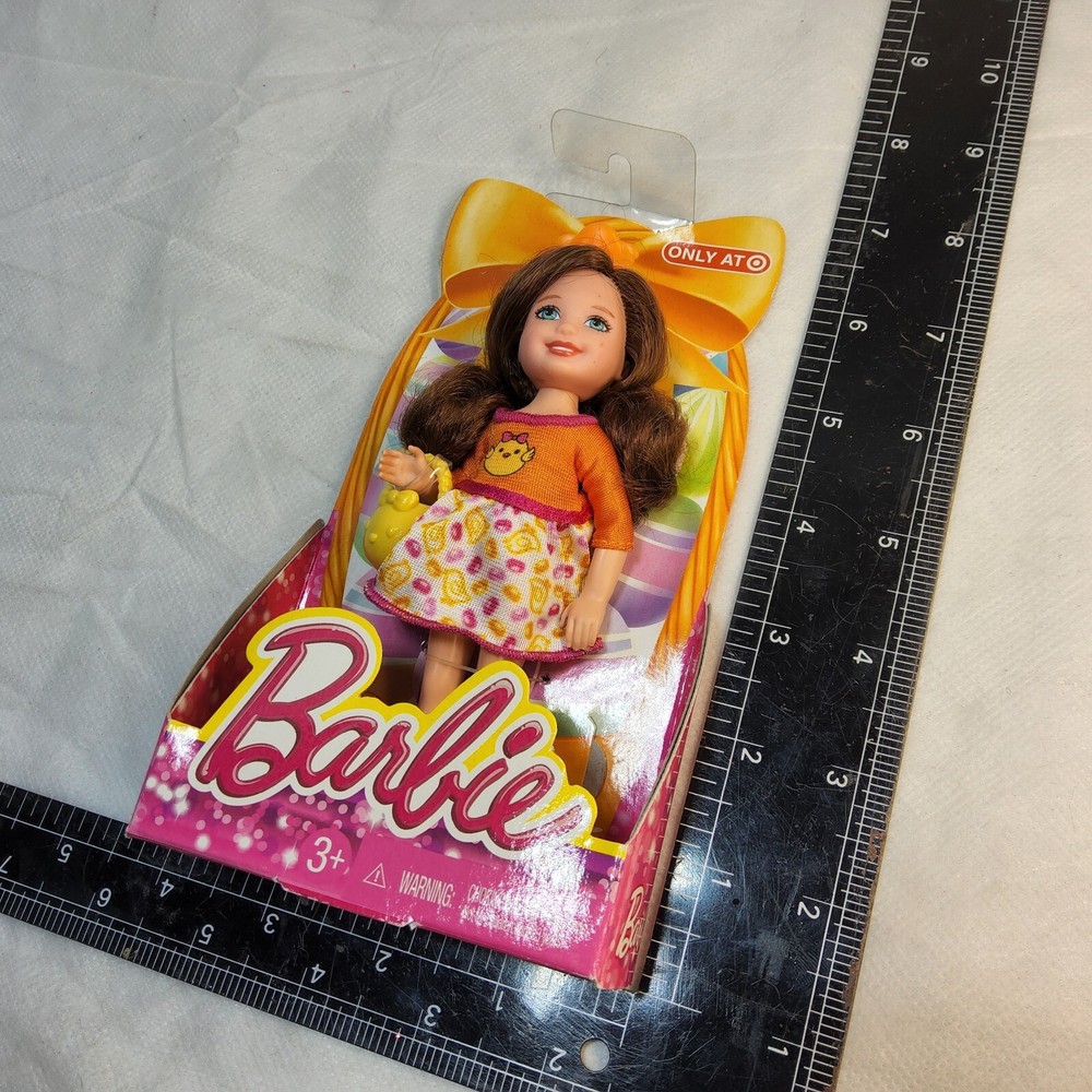 NEW 2013 Barbie Easter Chelsea Doll w/ Basket bow chicken Target Exclusive bjf88