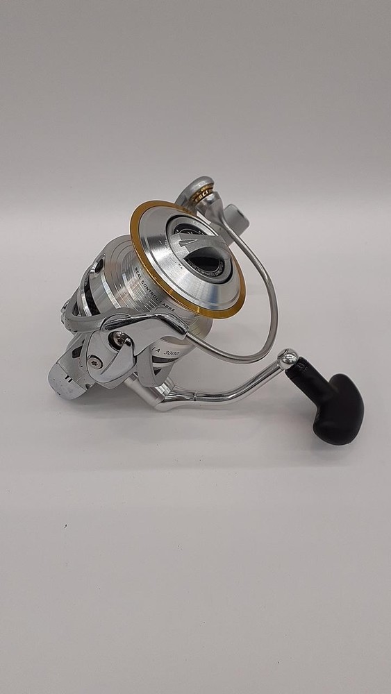 Daiwa Caldia 3000 Low Profile Saltwater Spinning Fishing Reel 056097