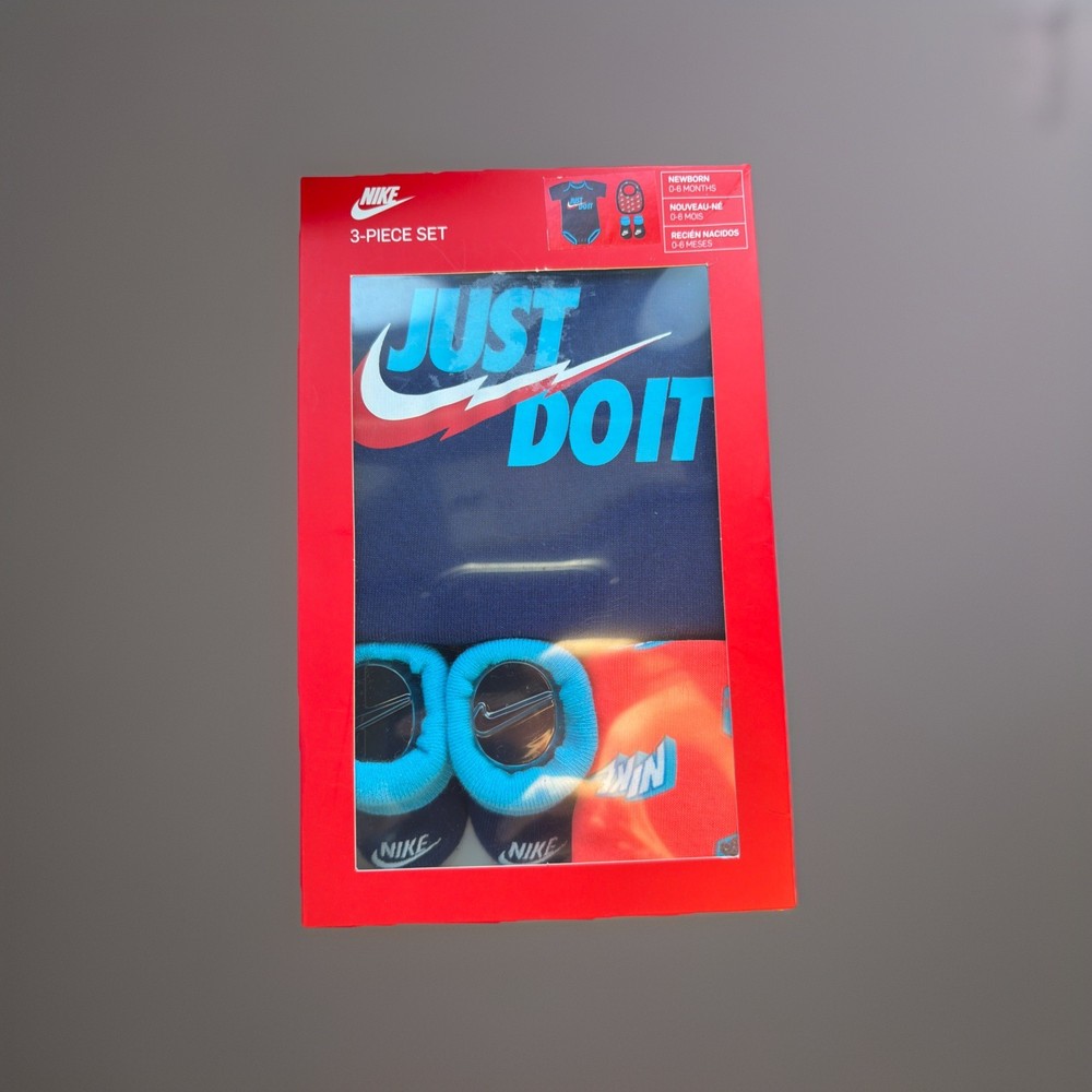 Nike Childrens Apparel Baby Bib, Bodysuit & Booties 3-Piece Gift Box 0-6 Months