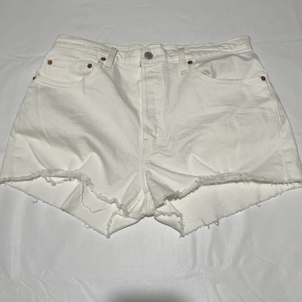 Levi's Cut-Off Shorts Women's White Solid Frayed Hem 5-Pocket Design Button Fly