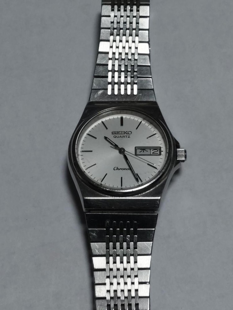 Seiko Men's Stainless Steel Watch with Metal Band