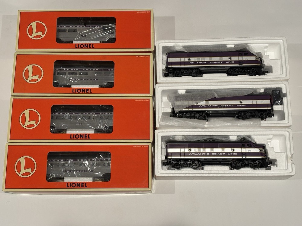 Vintage Lionel Atlantic Coast Line 6-11903 5-Piece Train Set