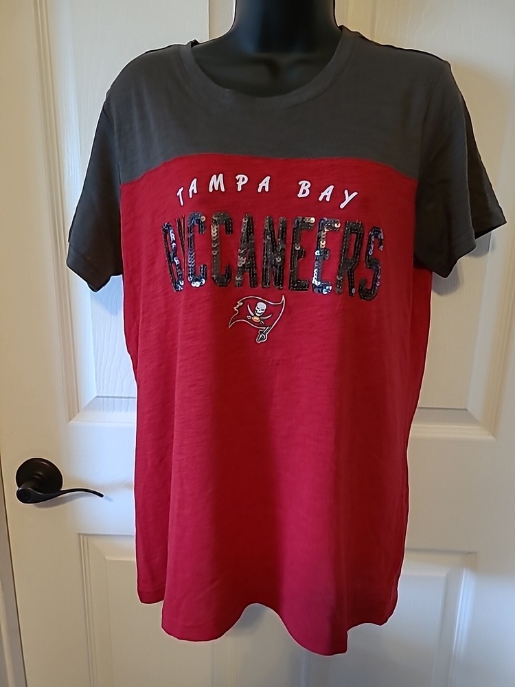 Tampa Bay Buccaneers Top T-Shirt Large Red Sequin Football NFL Team Apparel Game