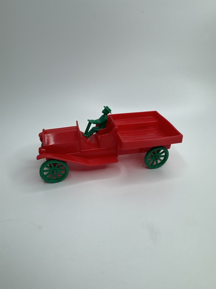 Vintage HUBLEY TOYS Plastic 360-59 Ford Model T Red Open Cab Truck /w Driver