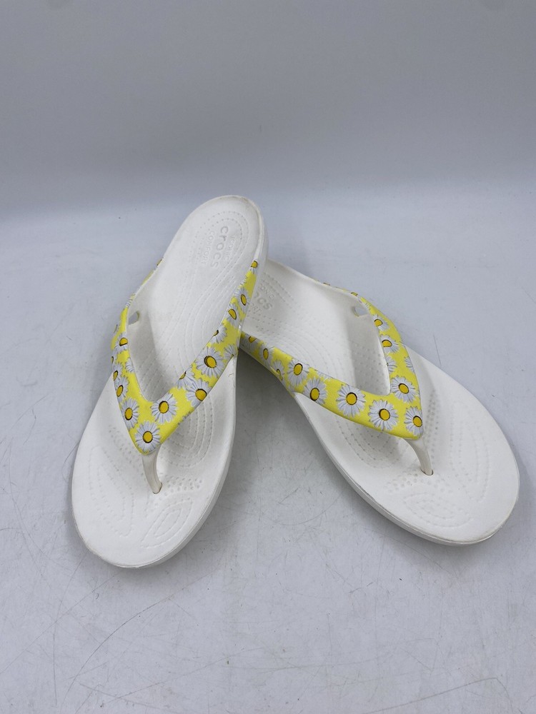 Crocs Kadee II Printed Flip Flops White and Yellow Daisy Print Women's 8