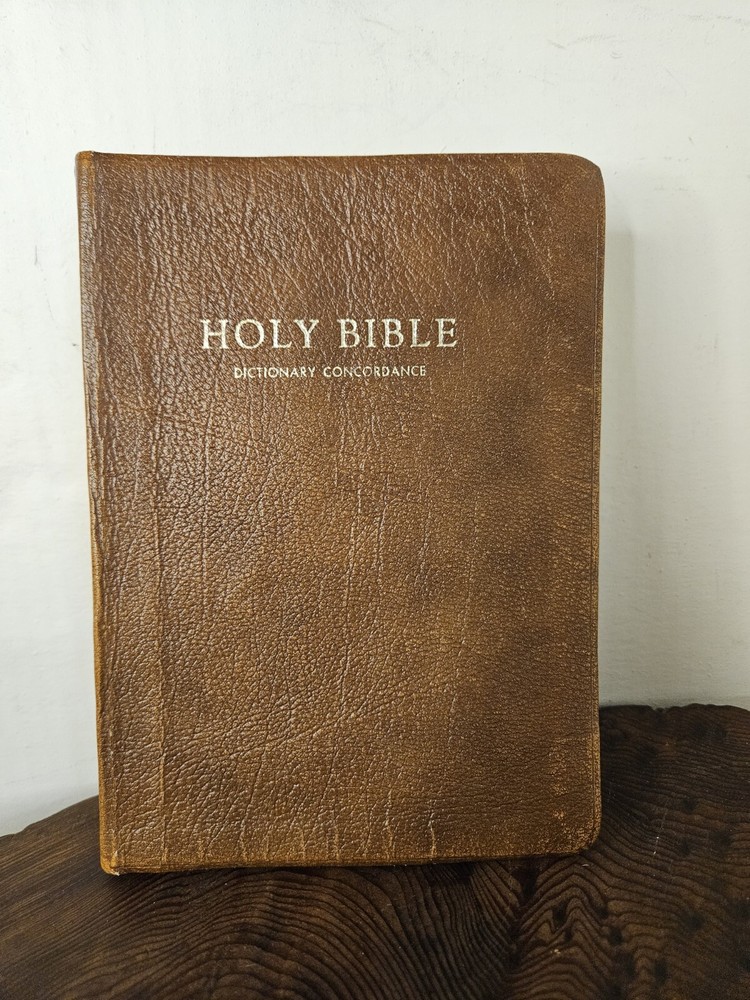 Holy Bible Illustrated Red Letter  KJV Dictionary/Concordance: Nelson, 1970