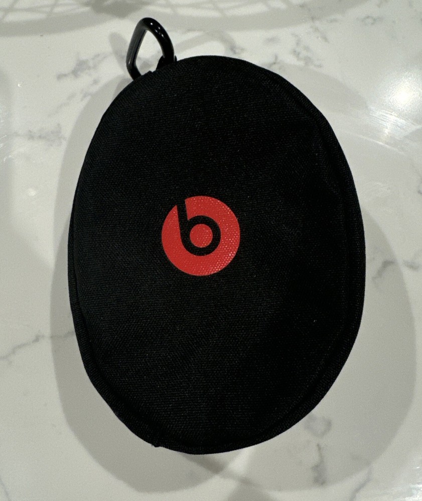 Beats Replacement Carrying Case / Pouch for the Beats Solo 3 - Black / Red Logo