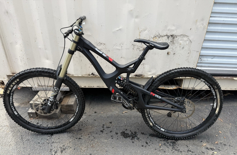 Intense M16 Downhill Bike 27.5