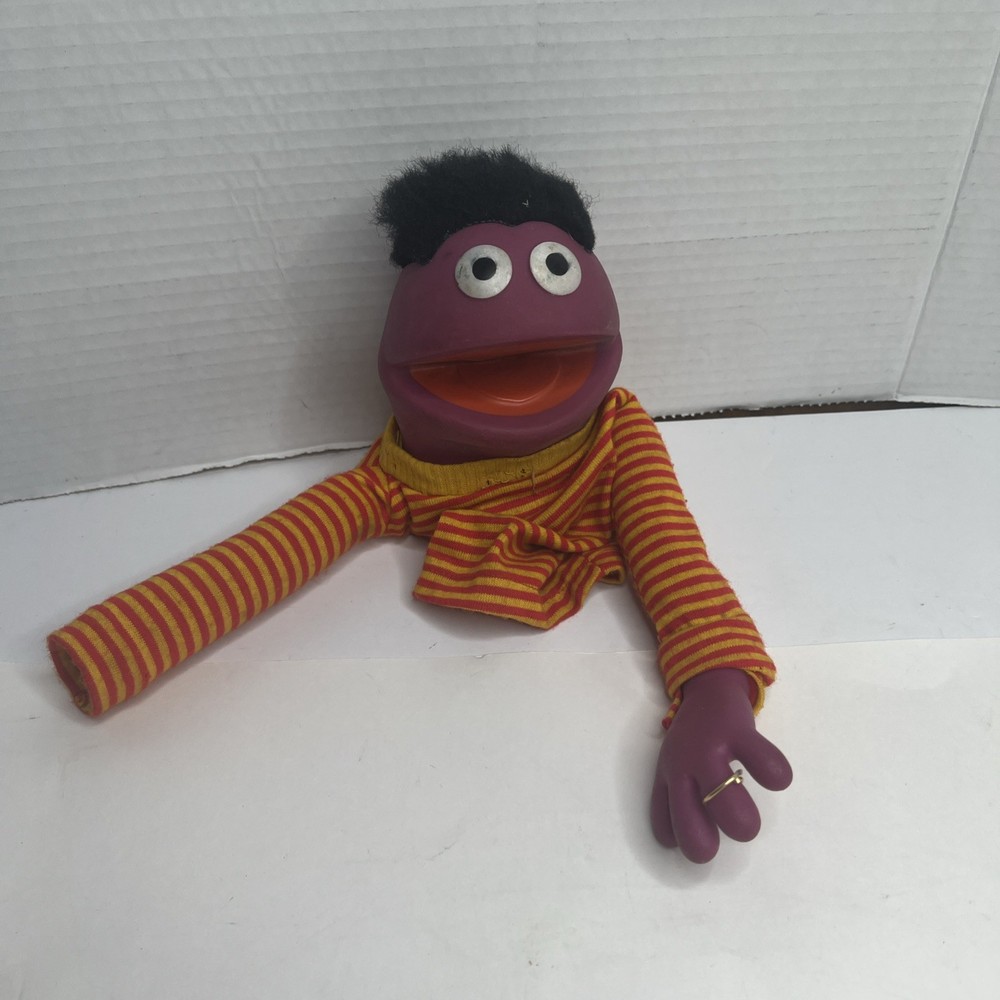 Sesame Street Roosevelt Hand Puppet Plush Vinyl Head Hands Vintage Toy