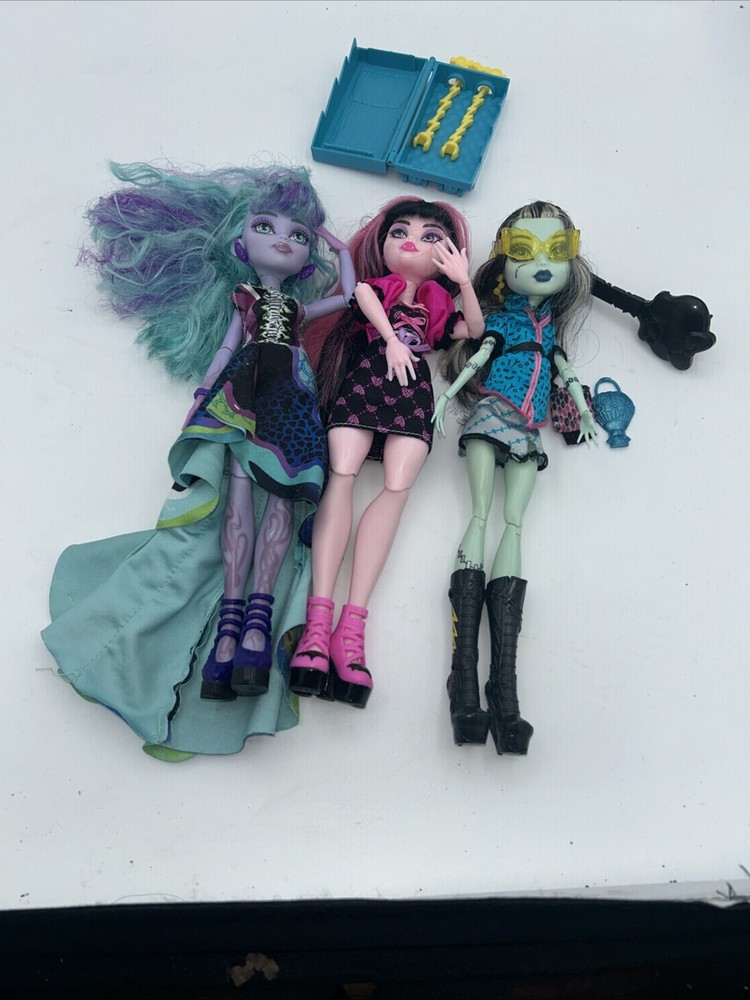 Monster High Creepover Party Twyla, Draculaura, City Of Frights Frankie Stein