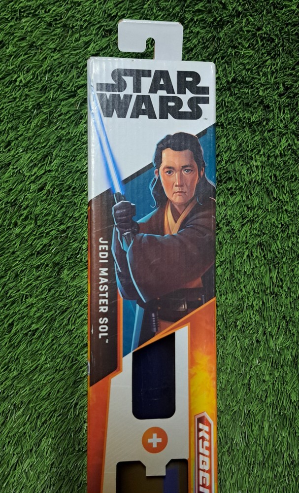 Star Wars Jedi Master Sol Electronic Blue Kyber Core Lightsaber Forge NEW