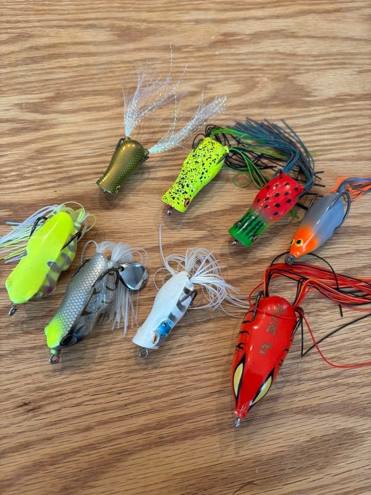 JACKALL Frog Lures Set of 8 Soft Baits Fishing Tackle Used, Damaged