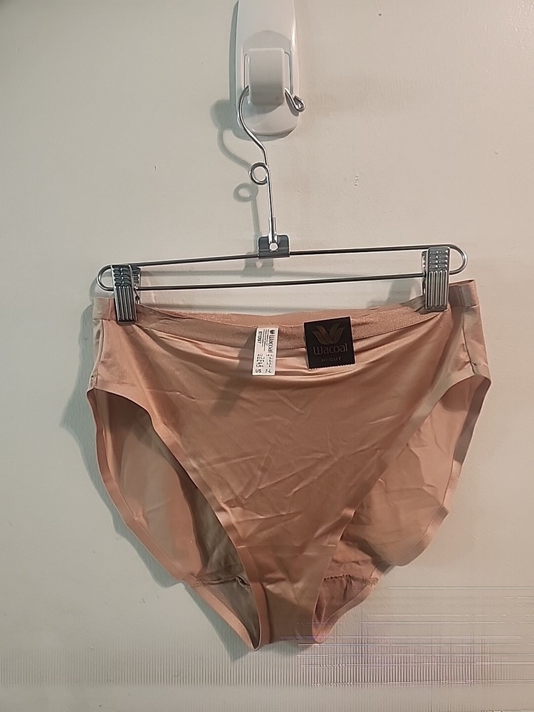 Wacoal Women's B Smooth Hi Cut Brief Underwear Panties Size 7/L Beige