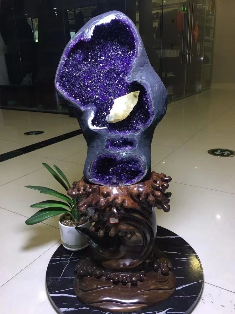 118LB Top Natural Amethyst Geode Cluster Cathedral Reiki Healing Decor + Stand