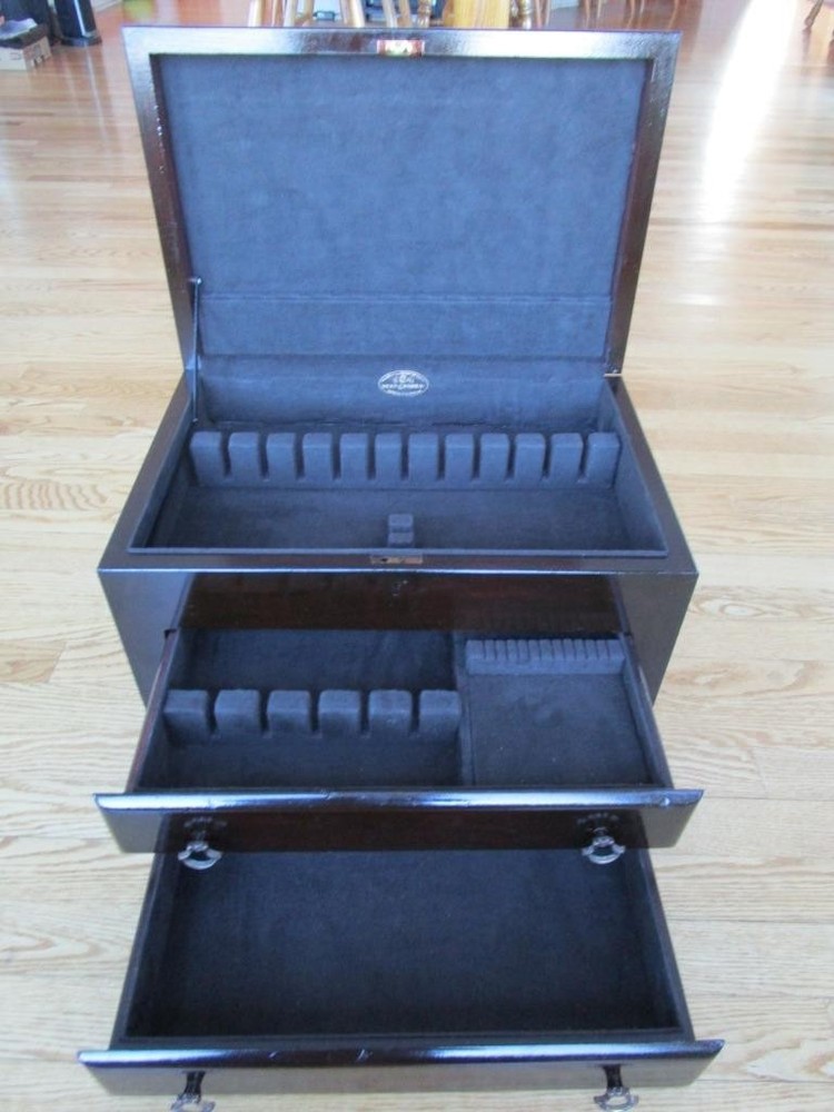 HUGE REED BARTON STORAGE CHEST-3-DRAWERS-18.5