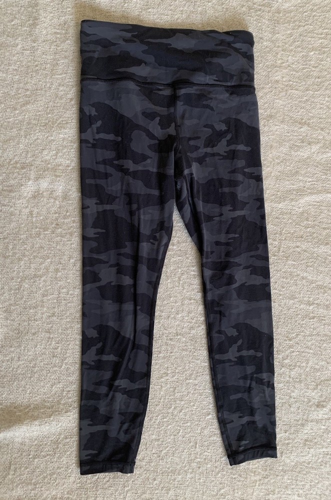 Athleta Elation Camp 7/8 Tight Leggings Women’s Small Black/Gray Gorpcore