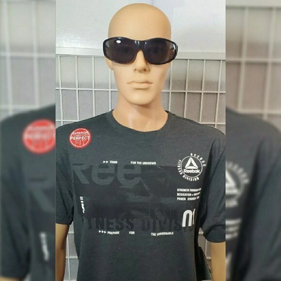 NWT Reebok Logo Men's Gray T-Shirt Size M Ready to Wear