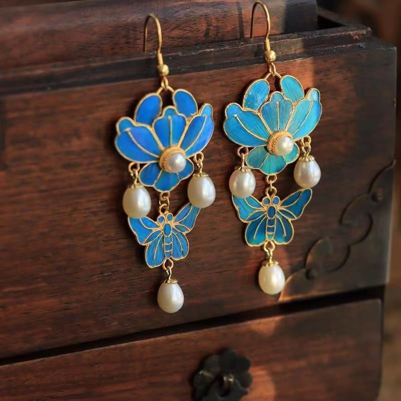 Cloisonne Diancui Palace Museum Butterfly Love Flower Gold Inlaid Pearl Earrings