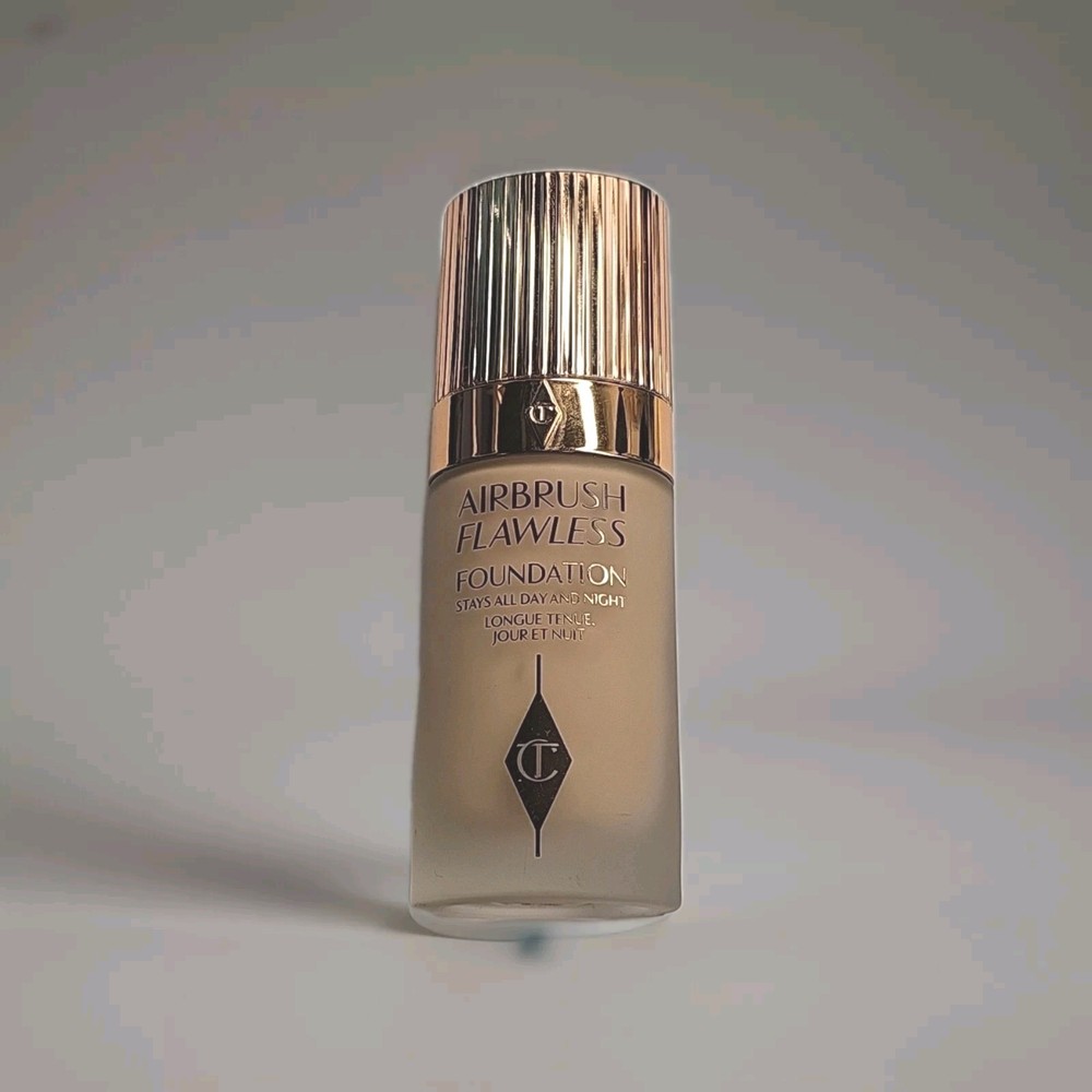 Charlotte Tilbury Airbrush Flawless Foundation 3 Cool / Froid 1 FL Oz MADE ITALY