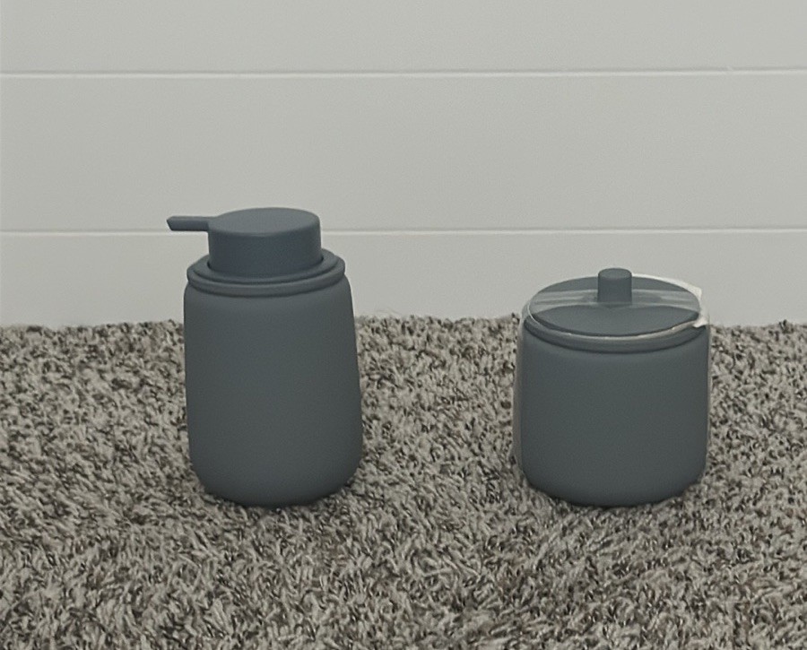 UGG Layla Natural Sand Stripe Bathroom Set with Toothbrush Holder and Soap Dish