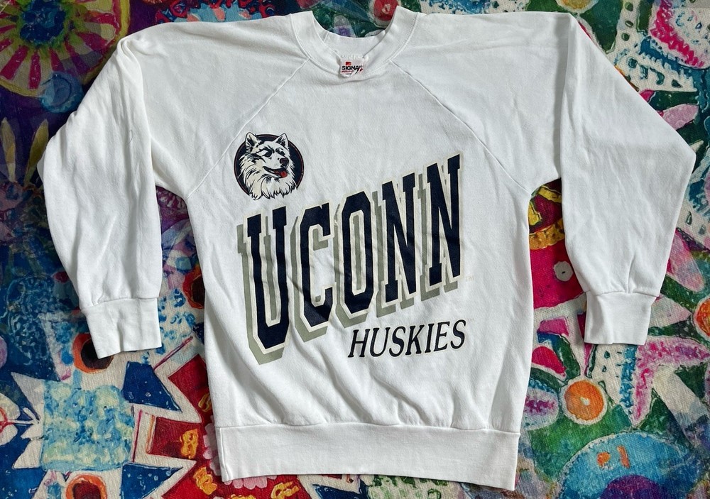 Vintage 90's UConn Huskies white sweatshirt Adult M