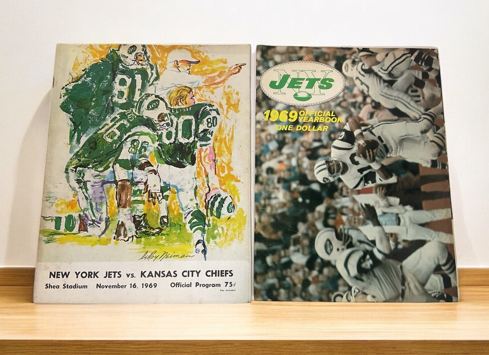 Vintage NFL New York Jets 1969 Official Yearbook Joe Namath Cover & Game Program
