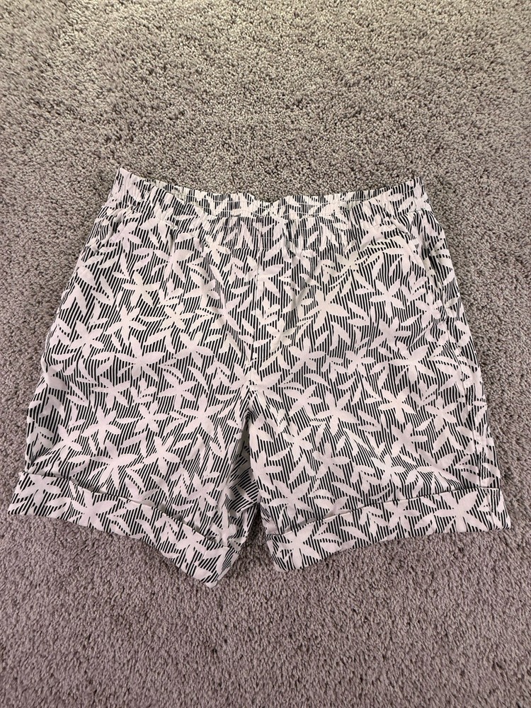 Lands’ End Women’s Shorts Size 14 Elastic Waist Blue Floral
